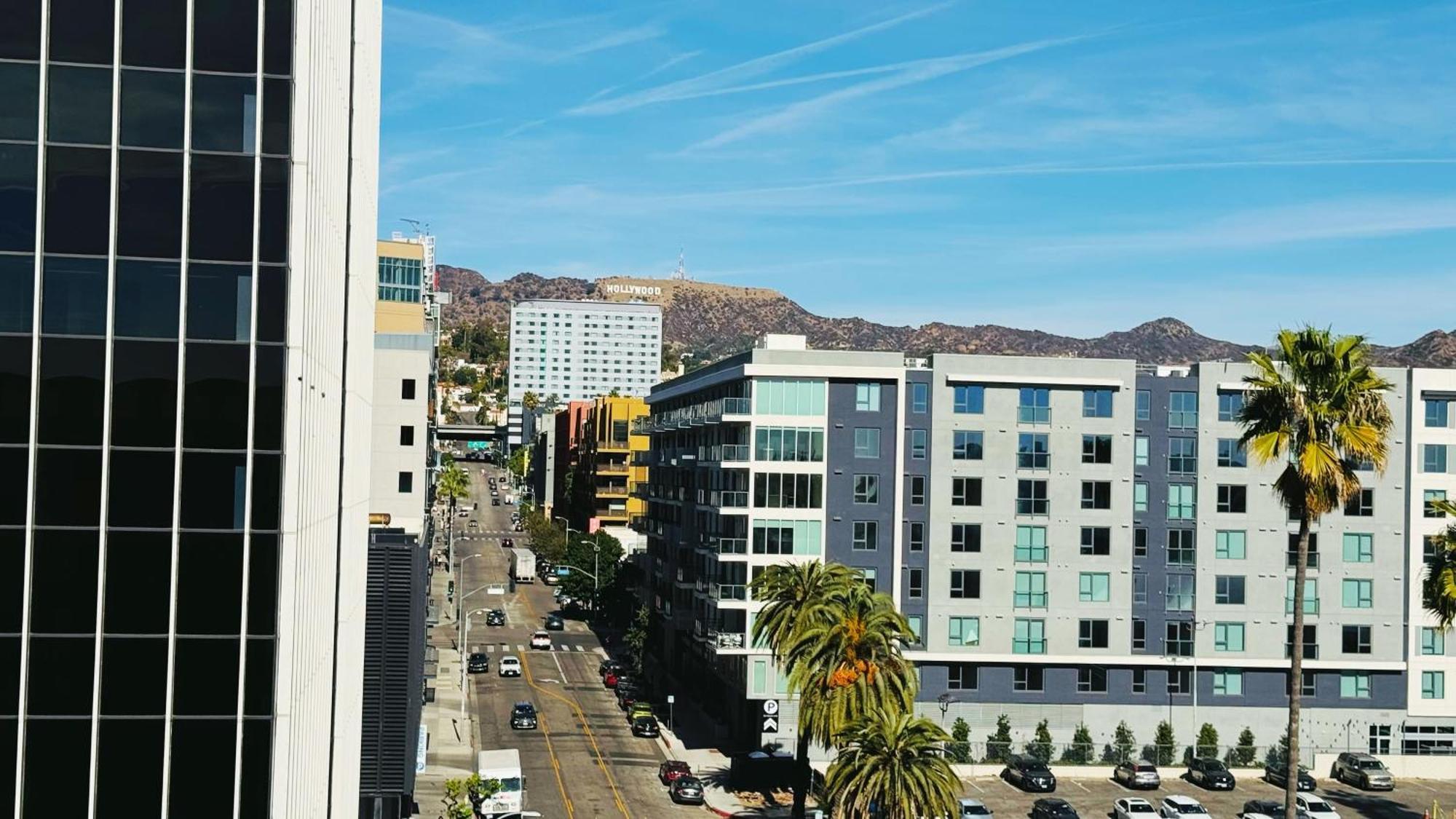 Hollywood Sunset Retreat - Free Parking Apartamento